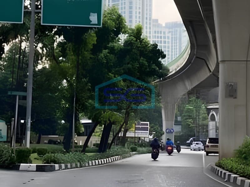 Disewakan Ruko Depan Pasar Mayestik di Jakarta Selatan LB 300 m²