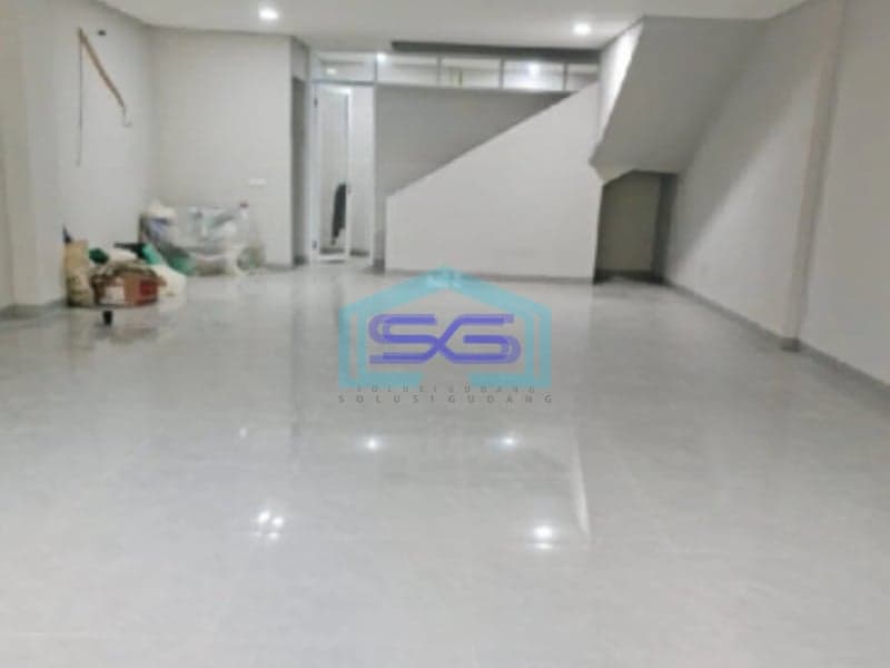Disewakan Ruko Tengah Kota Bandung Lokasi Ramai Luas Bangunan 270m2