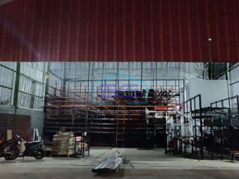 仓库出售，建筑面积244平方米，1层，位于戈迪安斯莱曼