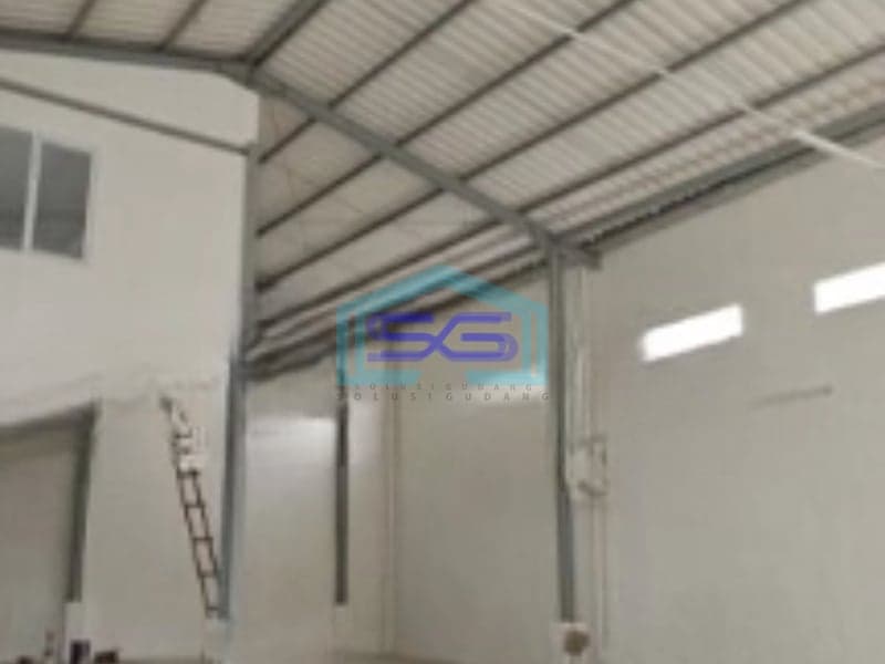Disewakan Gudang Ada Kantor Luas Tanah  530 m² di Duri Kosambi Jakarta Barat