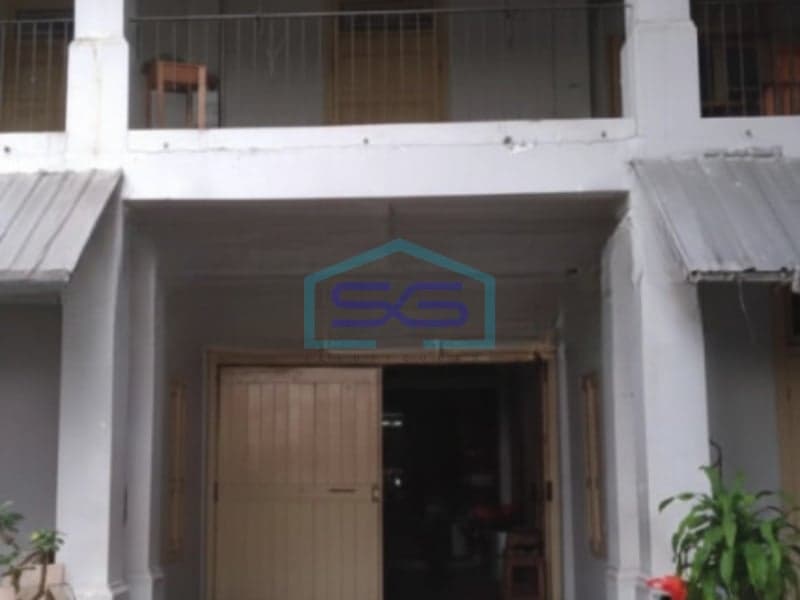 出售仓库，土地面积2823平方米，1层，位于中爪哇省克拉滕