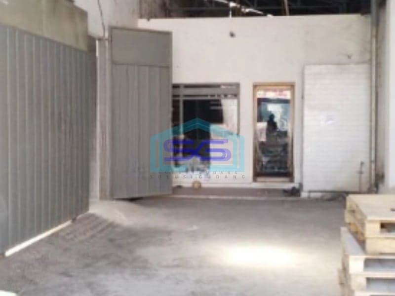 Disewakan Ruko Siap Pakai di Klojen Malang Luas Bangunan 720m2