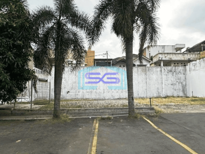 Disewakan Ruko Daerah Cibabat Cimahi Strategis LB 350m2