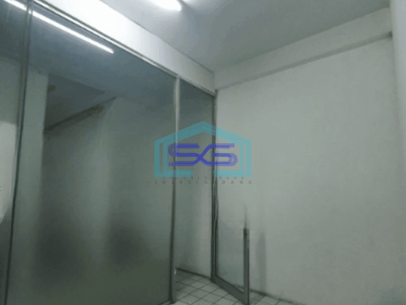 Dijual Ruko Luas Bangunan  220 m² di Tambora Jakarta Barat