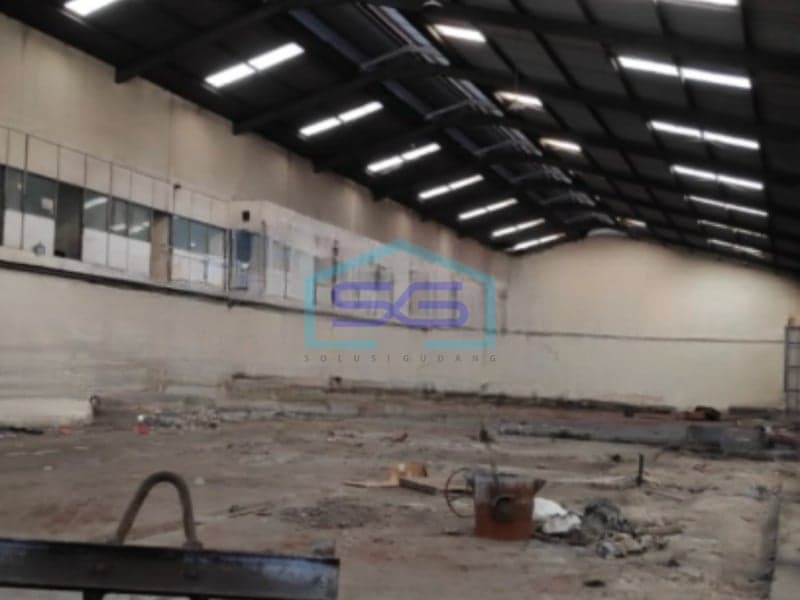 Factory Warehouse for Sale Land Area 5534 sqm Located in East Jakarta