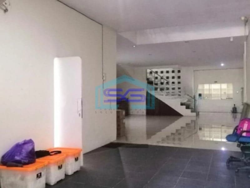 Dijual Ruang Usaha Kantor Yogyakarta Kota Mergangsan LB 420m2