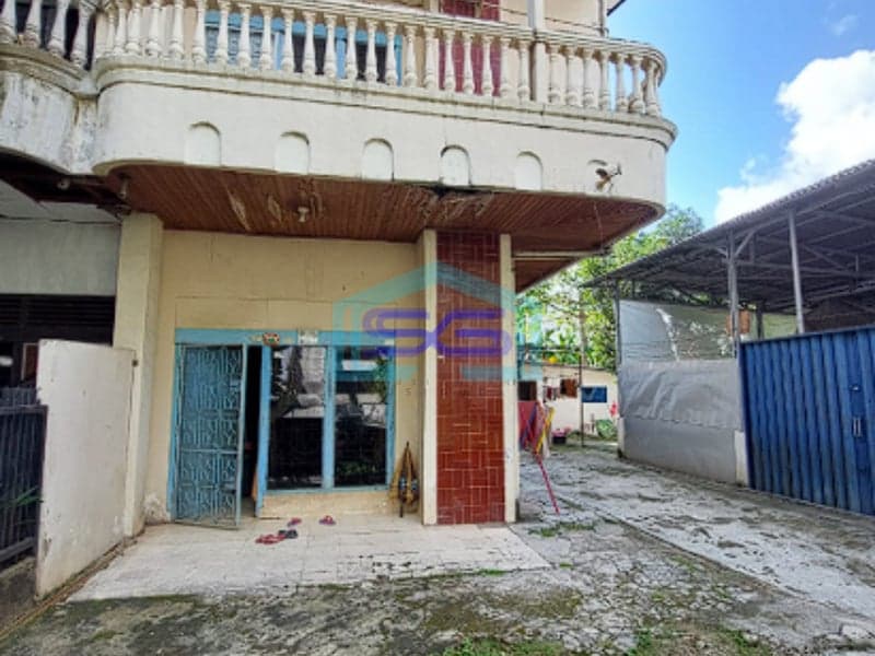 Dijual Ruko dengan Tanah yang Luas di Pusat Kota Jalan Mayor Ruslan Palembang LT 624m2