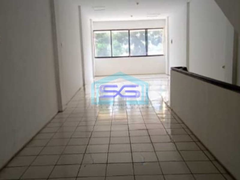 Disewakan 2 Unit Ruko Besar Kondisi Bagus & Rapih di Klender Jakarta Timur LB 180m2