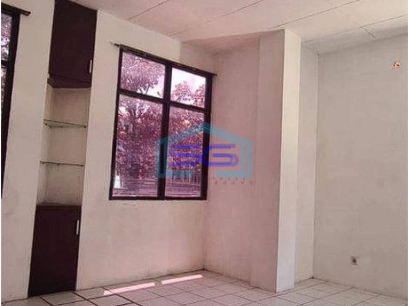Disewakan Ruko Lokasi Strategis Area Karapitan Kota Bandung LB 200m2