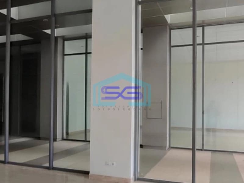 Dijual Kantor Luas Bangunan  649 m² Lokasi Bebas Banjir di Tangerang