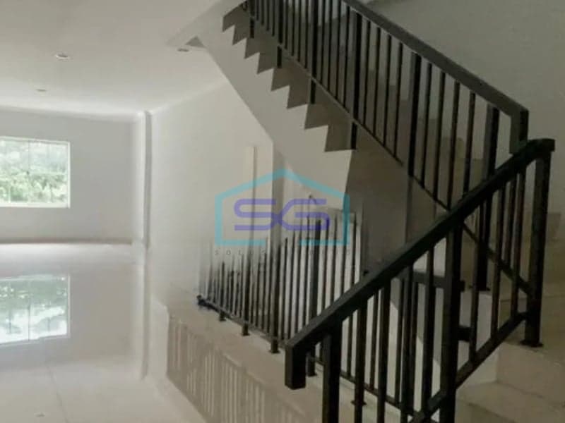 Disewakan Ruko Di Green Lake City, Tangerang Luas Bangunan 270 m2