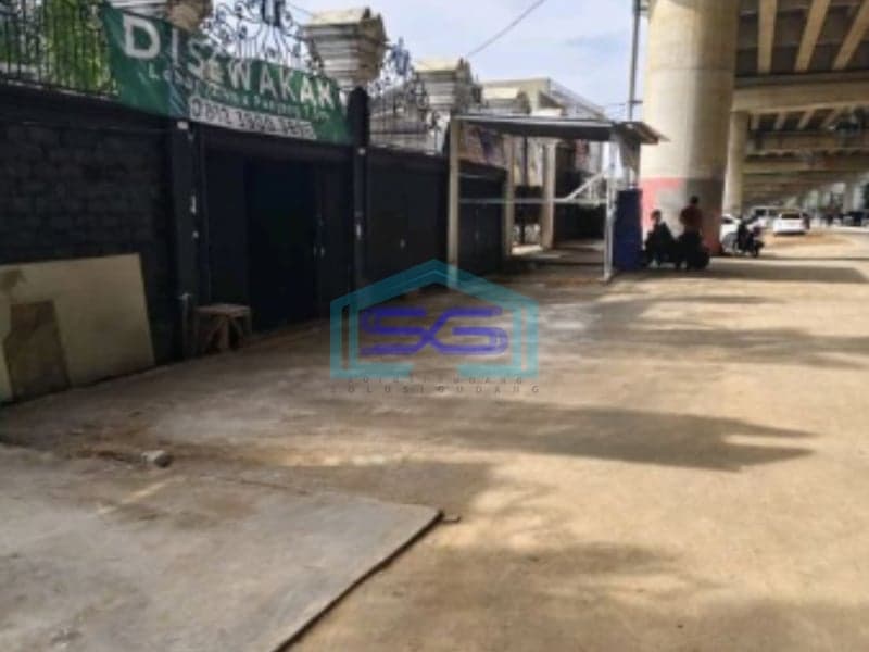Di Sewakan Ruko Lebar Di Pondok Labu Jakarta Selatan Luas Bangunan  84 m²