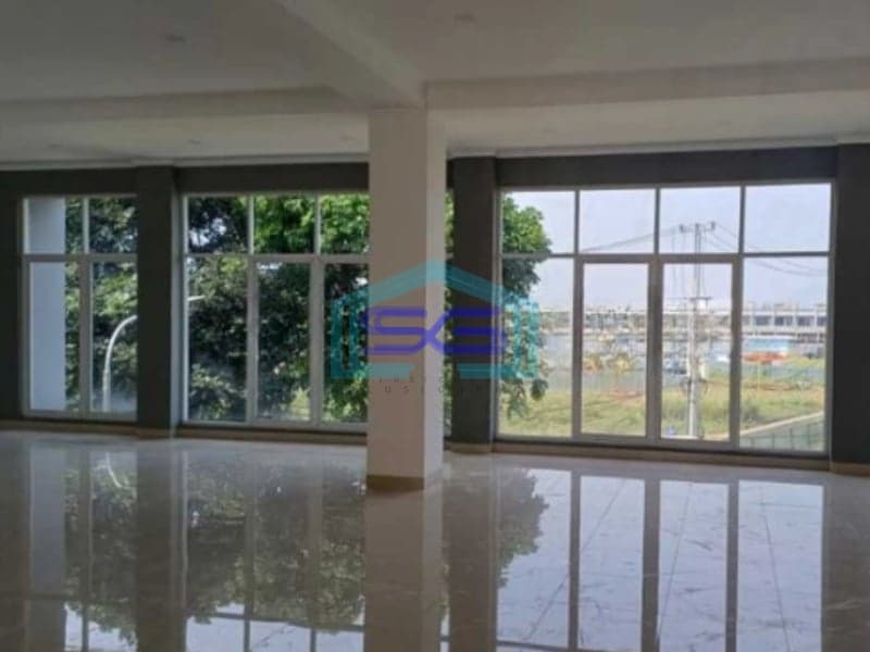Dijual Ruang Usaha Baru Di Kota Baru Parahyangan Bandung Barat LB 600m2