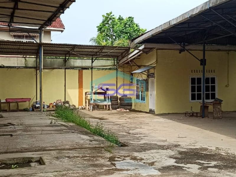 Disewakan Ruko 2,5 Lantai Jalan Alamsyah Ratu Prawiranegara Palembang LT 600m2
