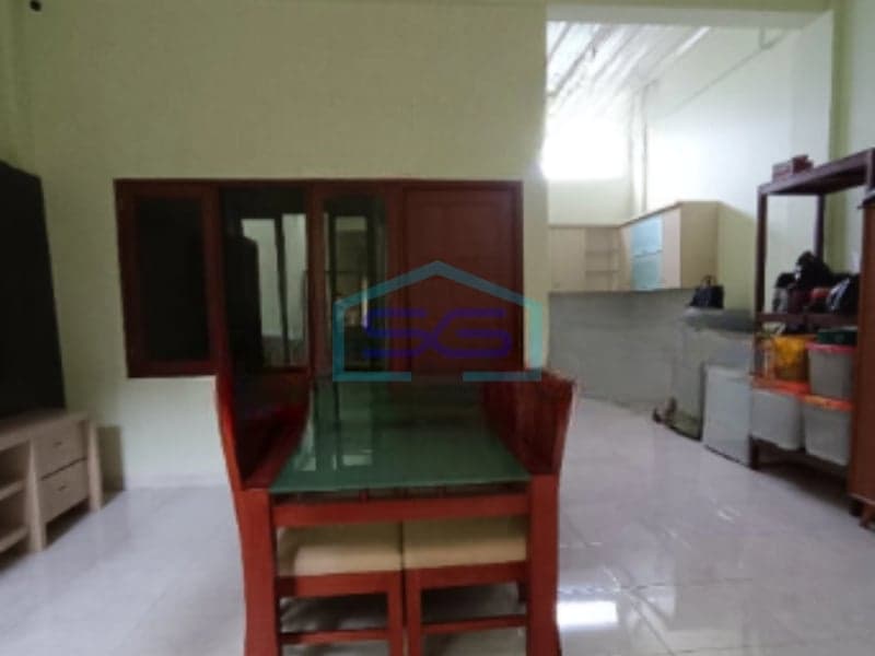 Disewakan Ruko 2 Lantai Luas Bangunan 240 m² Lokasi di Sudirman Bandung