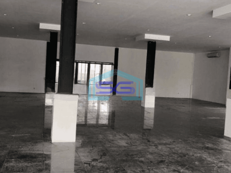 Disewakan Gudang Plus Gedung Luas Bangunan 10000 m² di Kebayoran Lama Jakarta Selatan