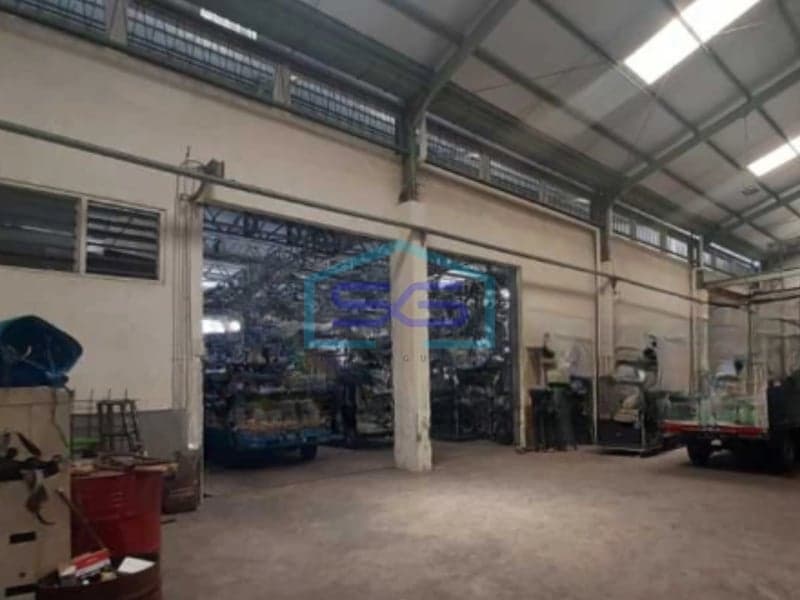 Warehouse for Sale 1070 sqm Land Area Located in Wiyung Surabaya