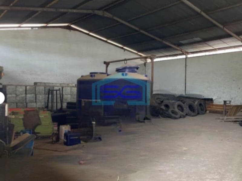 Disewakan Gudang Dan Kantor Pinggir Jalan Raya di Semarang Barat LB 600m2