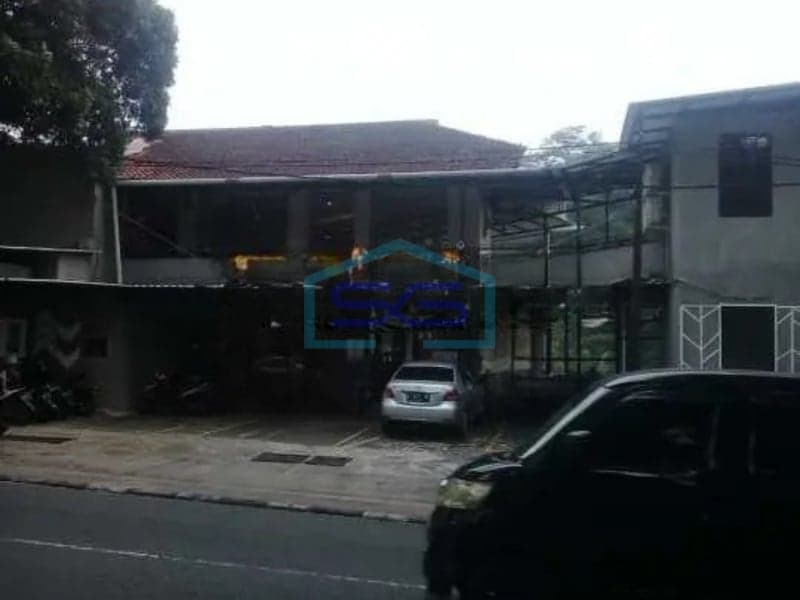 Dijual Ruko 6 Lantai Cocok untuk Kafe atau Ruang Usaha Lainnya Cihampelas, Bandung Jawa Barat Luas Tanah 77 m²