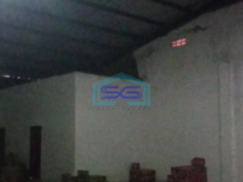 Dijual Gudang Akses Container Luas Tanah 295 m²  di Bandung