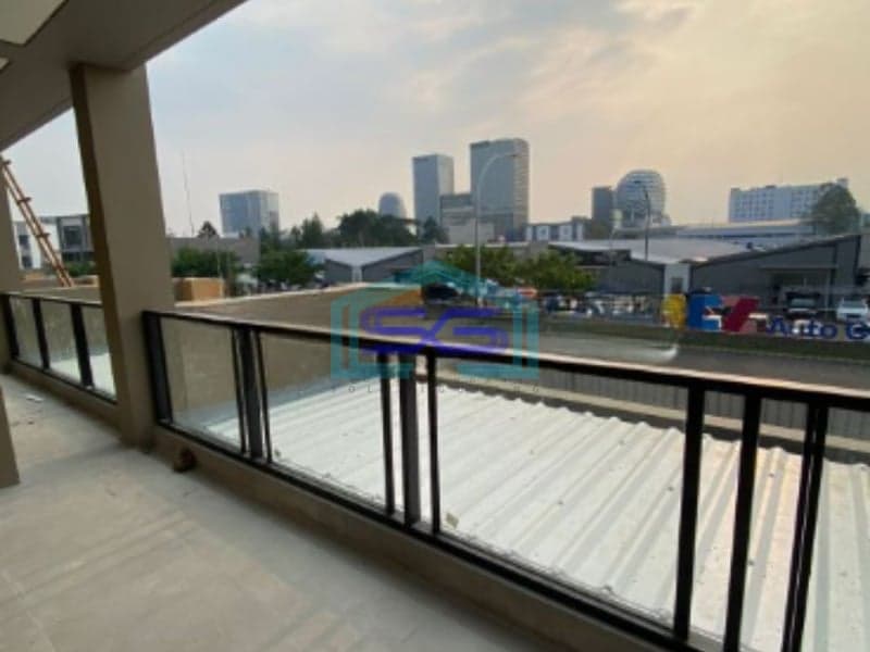 Disewakan Ruko Gandeng Hoek Lokasi di Gading Serpong Tangerang LB 181m2