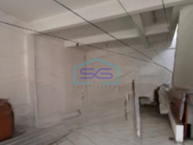 3-Story Shophouse for Rent, Land Area 100 sqm, Flood-Free Location in Bandung, West Java