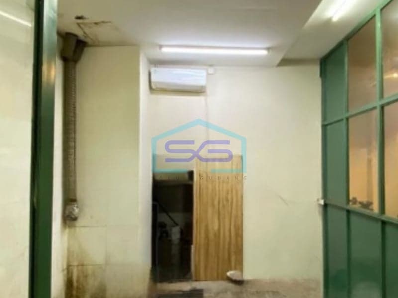 For Sale: Flood-Free Shophouse in Bandung, Building Area 250 sqm
