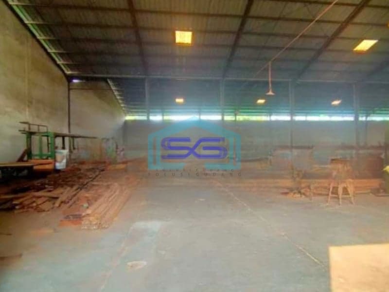 Dijual Gudang Luas Bangunan  3000 m² Lokasi Pasar Kemis Tangerang