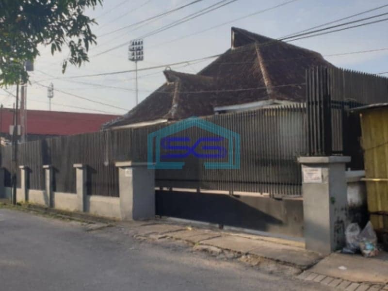Disewakan Ruang Usaha Strategis Akses Jalan Lebar Dekat Solo Paragon LB 400m2