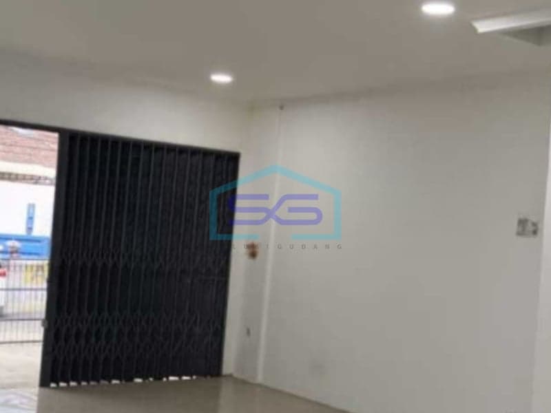 Spacious Shophouse for Rent Land Area 132 sqm Flood-Free Location in Bandung West Java