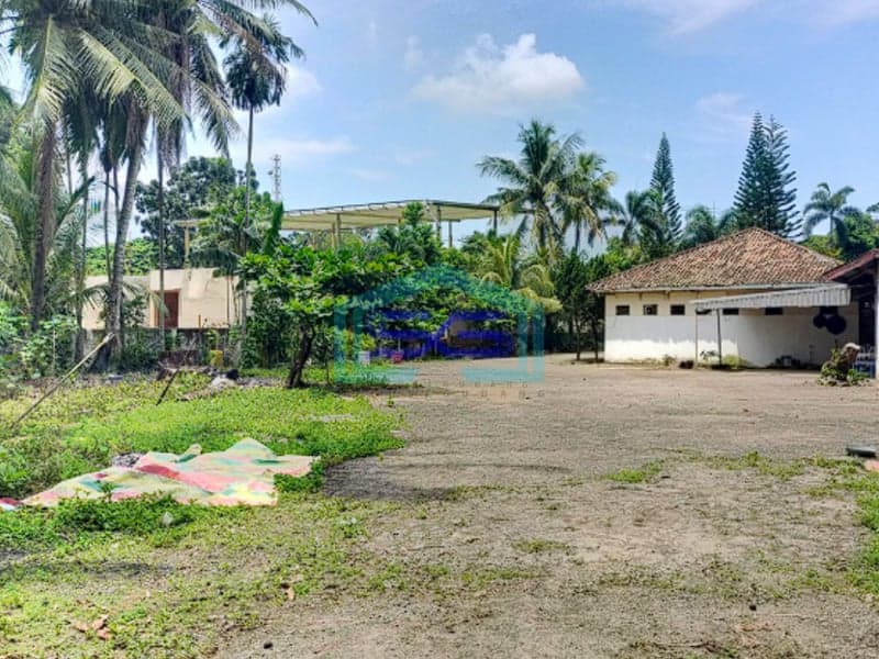 Dijual Tanah Bonus Rumah di Pinggir Jalan Lokasi Strategis Jalan RE Martadinata Palembang LT 3300m2
