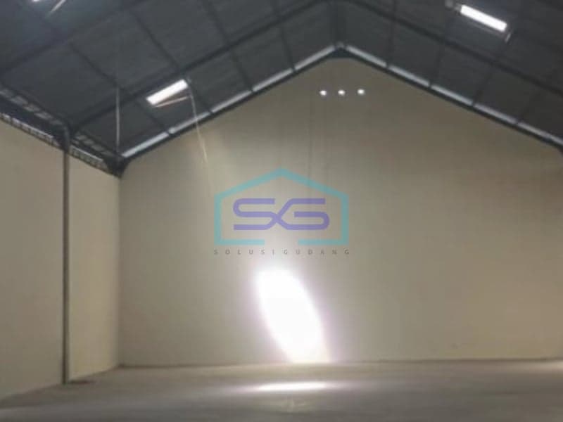 Disewakan Gudang Luas Tanah 3000 m² Lokasi di Semarang Akses Container