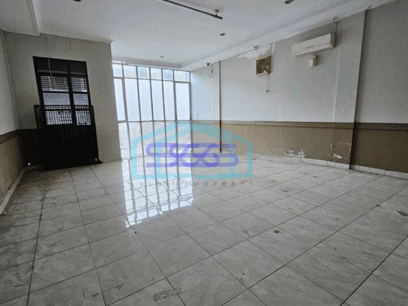 Disewa Ruko Cocok Untuk Usaha Lokasi Strategis Mainroad Holis, Bandung