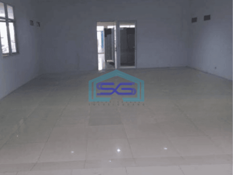 Disewakan Gudang Luas Bangunan  530 m² Ada Kantor di Duri Kosambi Jakarta Barat