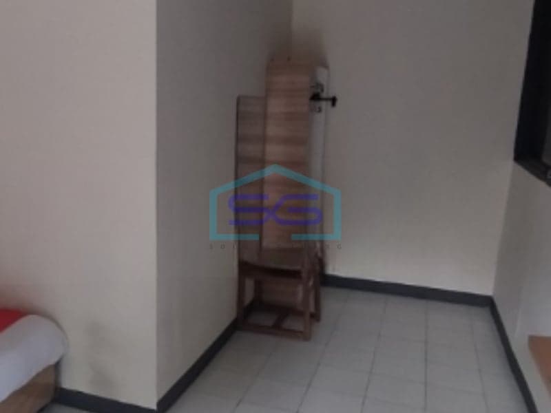 For Sale: Spacious Shophouse, Land Area 339 sqm, Flood-Free, Located in Central Jakarta