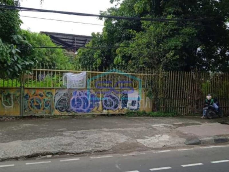 Dijual Tanah Komersil Persis Jalan Raya Utan Kayu Jakarta Timur LT 1760m2