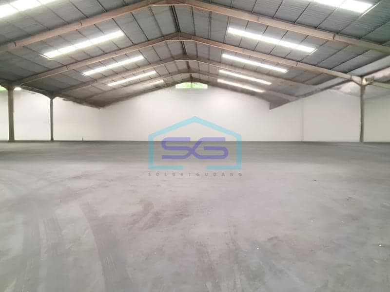 萨拉蒂加，中爪哇仓库出租，建筑面积5000平方米