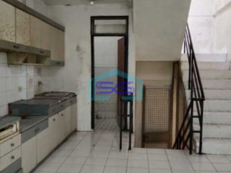 Disewakan Ruko 4 Lantai Di Kawasan Komersial Kebayoran Lama Jakarta Selatan LB 198m2