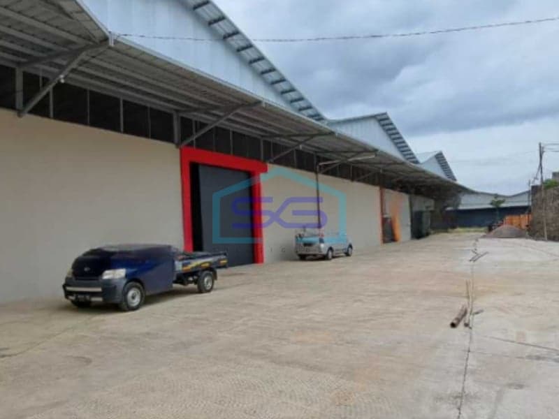 万隆西爪哇库塔瓦林吉工业园区附近仓库出租，建筑面积1128平方米