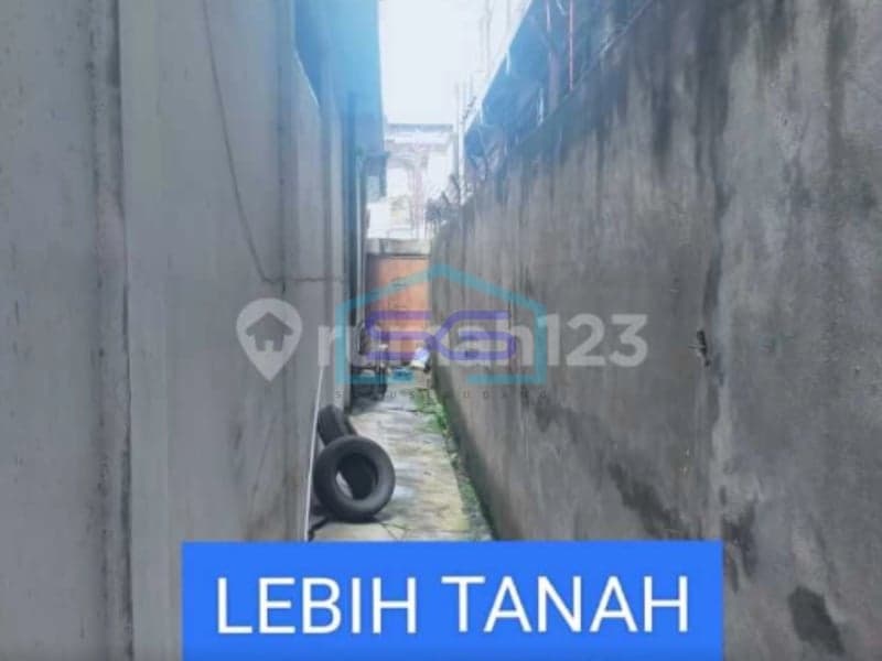Dijual Cepat Ruko 2 Lantai Ramai di Jelutung, Jambi LT 236 m²
