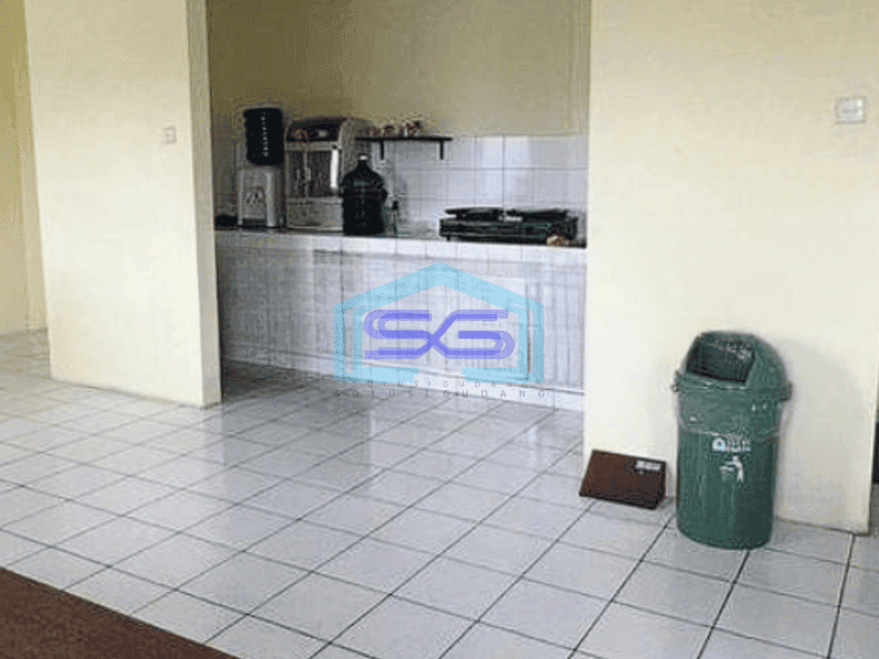 Dijual gudang gandeng 504m2 di Kamal