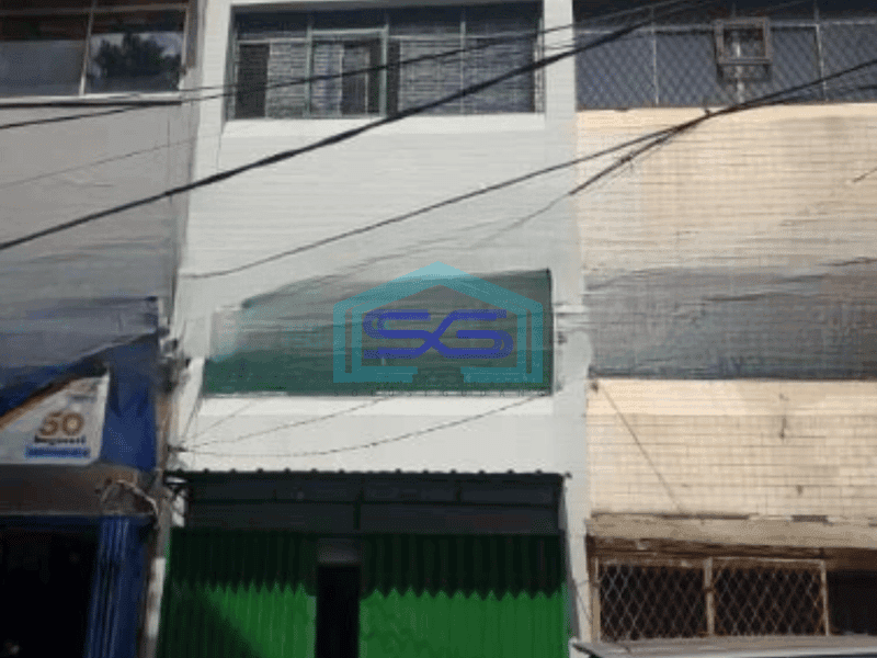Disewakan Ruko di Tepi Jalan Raya Kota Jakarta Barat Luas Bangunan 400 m²
