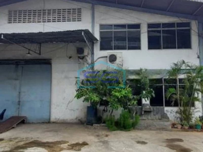 出售：位于北雅加达PenjaringanKamal Muara的前工厂仓库，建筑面积672平方米