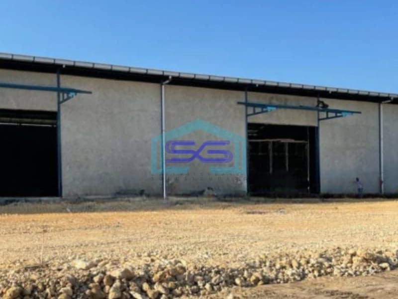 Disewakan Gudang Luas Bangunan 1650 m² Lokasi Pinggir Jalan Raya Mejobo Kudus Jawa Tengah