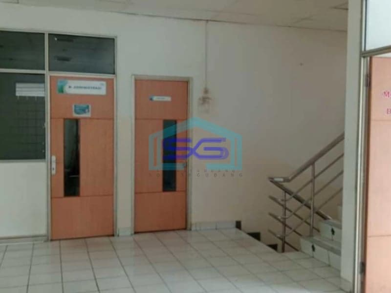 Dijual Gedung Ruang Usaha Ex Showroom di Kota Tua Pinangsia Jakarta Barat LT 401m2