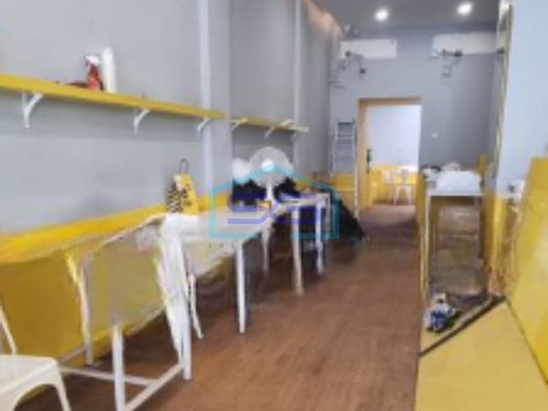 For Rent 3-Story Shophouse Building Area 180 m² Located in West Jakarta
