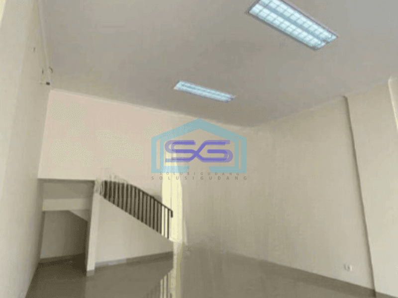 Disewakan Ruko Hadap Jalan Raya Gading Serpong Tangerang Luas Bangunan 107 m²