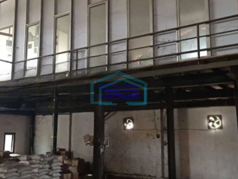 Dijual Cepat Gudang Ex Pabrik Luas Bangunan  550 m² Lokasi Cipondoh Tangerang
