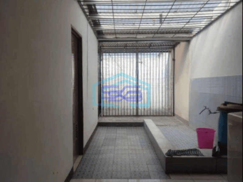 Dijual Ruko Lokasi Strategis Luas Bangunan  250 m² di Surya Sumantri Bandung