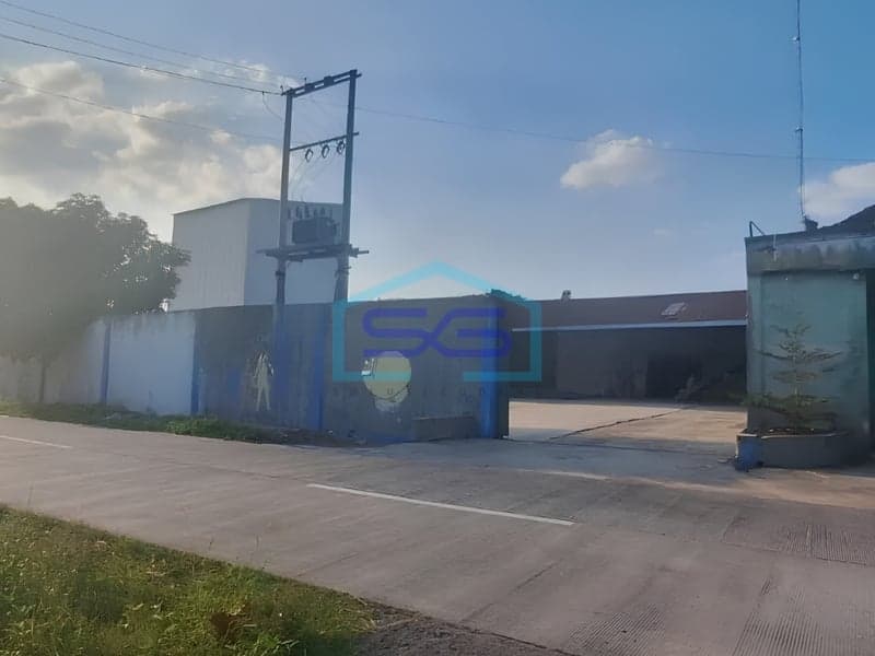 中爪哇克拉滕沃诺萨里随时可用的仓库出售 占地面积 2150 平方米